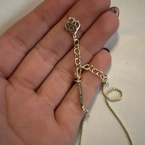 Kendra Scott Leanor Necklace - Picture 3 of 3